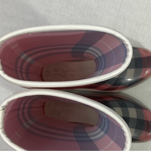 BURBERRY Check Rain Boots Red - Picture 7 of 16